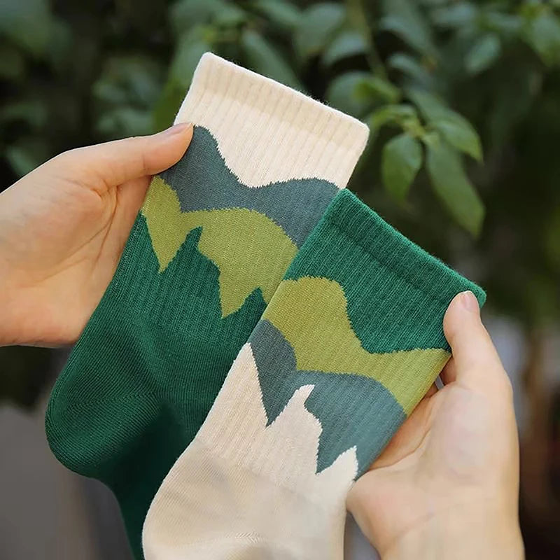 Striped Mid Tube Skateboard Socks Cotton Breathable Hip Hop Athletic Crew Socks