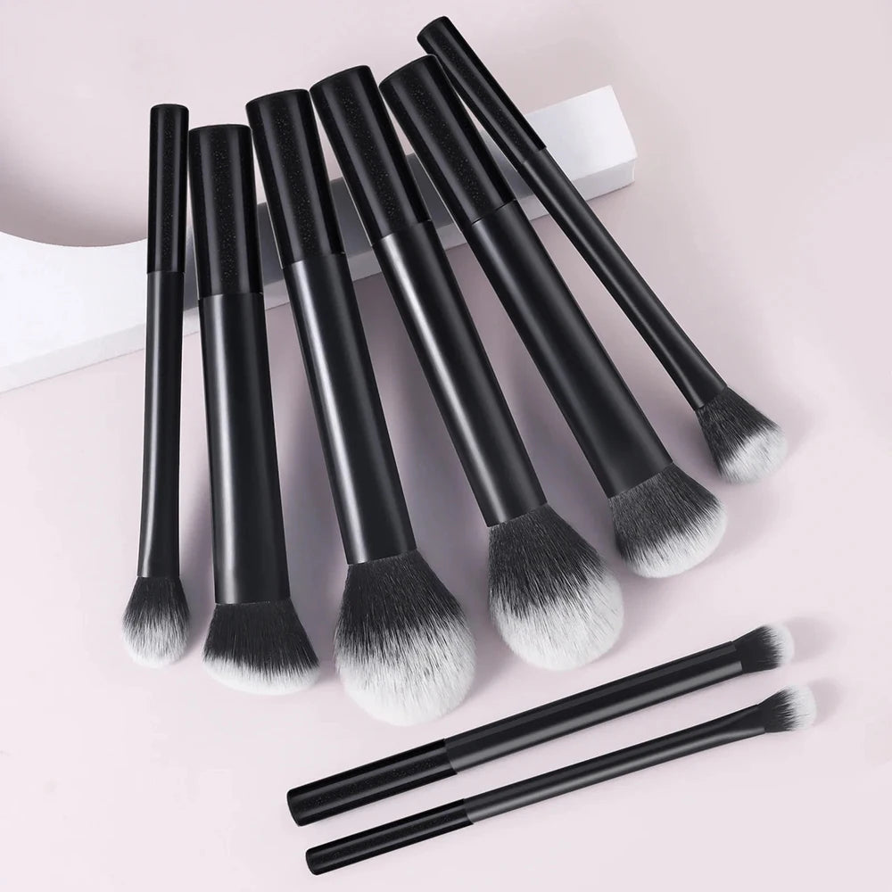 8pcs Soft Makeup Brush Kit – Foundation, Blush & Eyeshadow Set