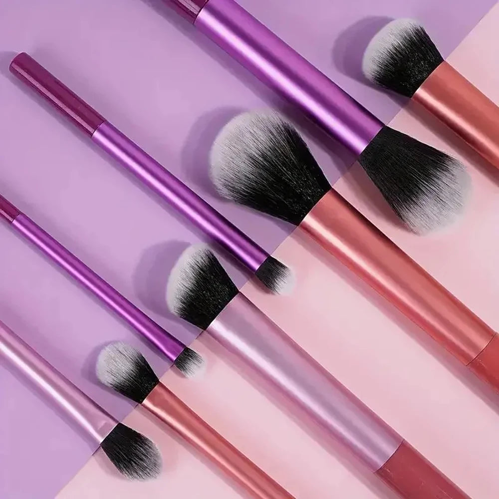8pcs Soft Makeup Brush Kit – Foundation, Blush & Eyeshadow Set