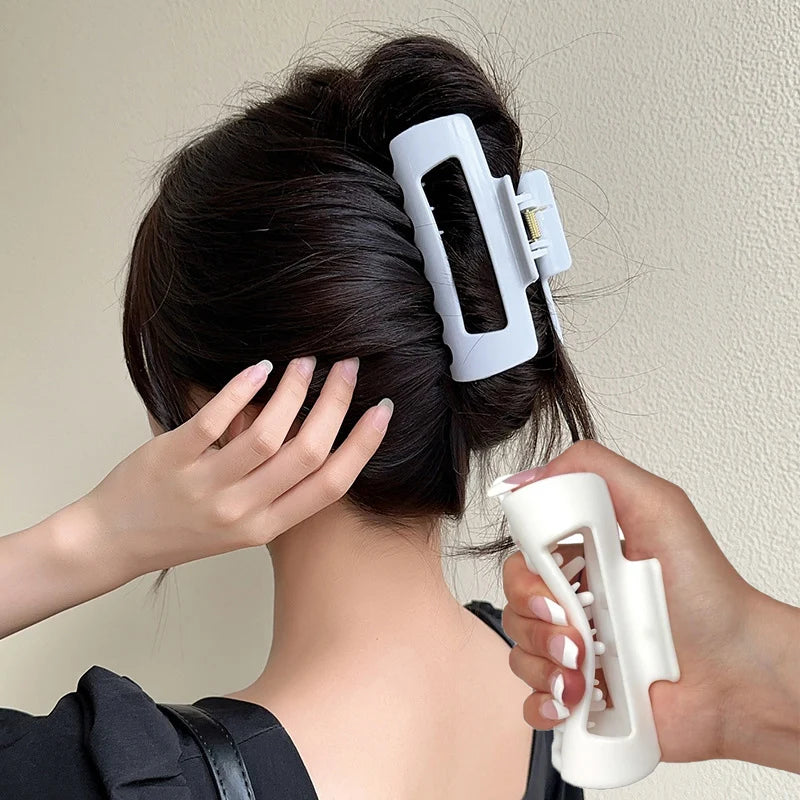 Safe Soft Silicone Shark Clip – Anti-Collision Head Protection & Anti-Fall Hair Claw