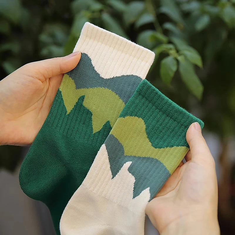 Striped Mid Tube Skateboard Socks Cotton Breathable Hip Hop Athletic Crew Socks