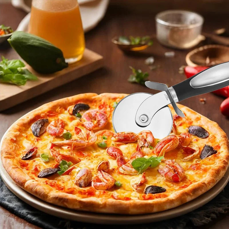 Stainless Steel Pizza Cutter - 360° Rolling Blade with Finger Guard