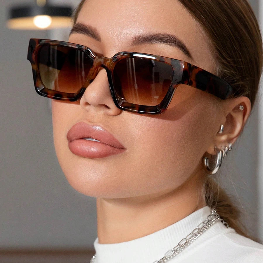 Fahion Vintage Small Square Sunglasses Men Women Retro Brand Designer Green Sun Glasses Unisex Ins Popular Shades Eyewear UV400