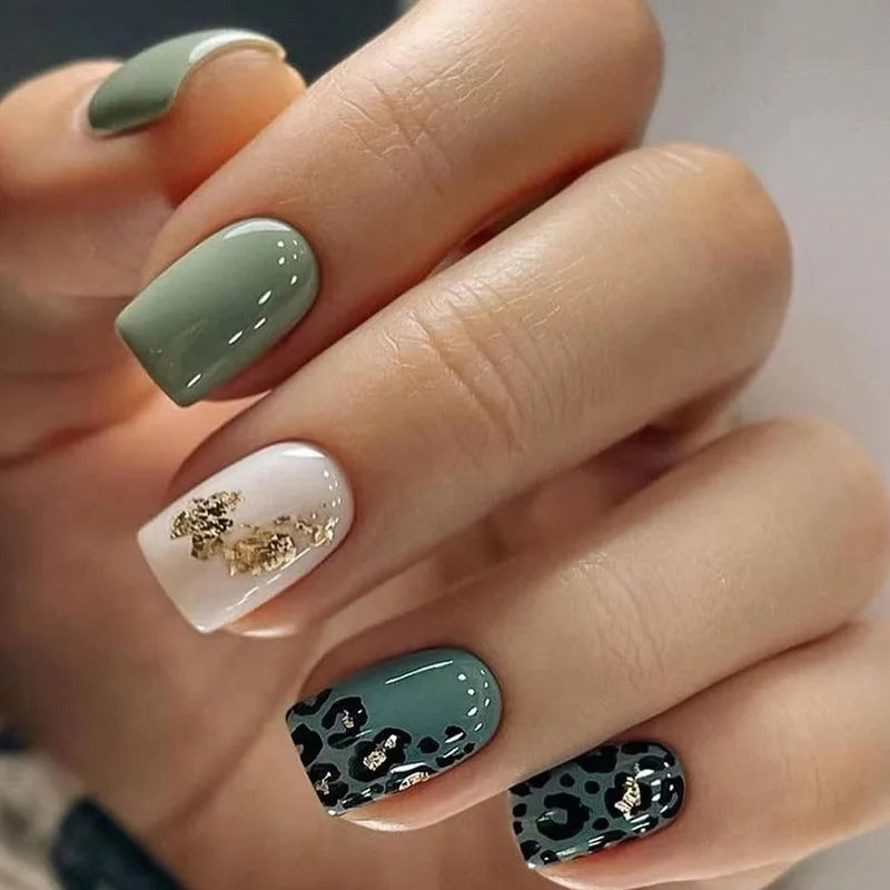 24Pcs Press on Fake Nails Short Square Black Starlit Sky Full Cover Tips
