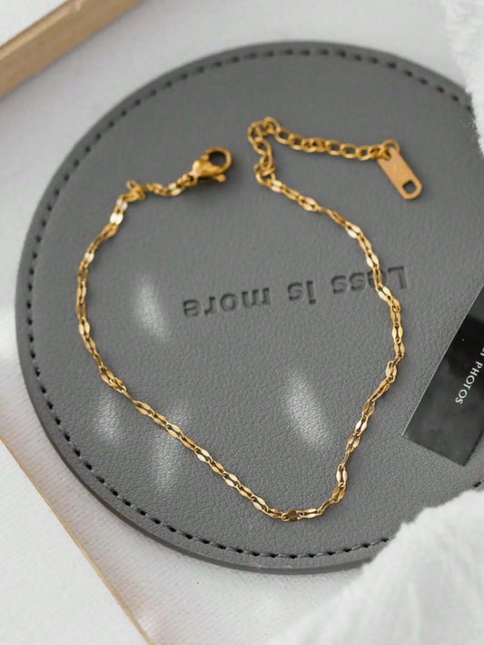 Gold-Tone Lip-Embossed Ankle Chain | Minimalist Stainless Steel Vintage Jewelry