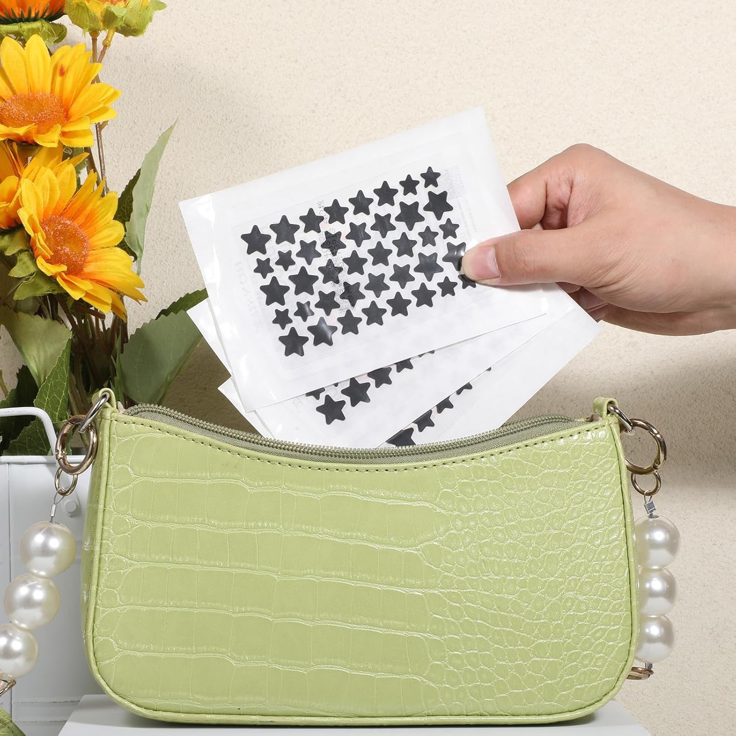 240 Counts Black Star Pimple Patches for Face, Cute Hydrocolloid Star Acne Patches Sticky Spot Stickers Pad Covering Peel Invisible Acne Absorbing Cover Patch